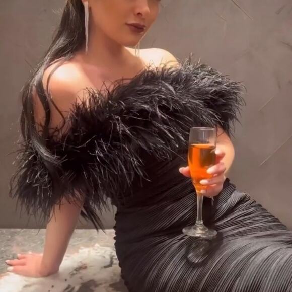 Rachel Gilbert Zion Mini Dress in Black with Feather Trim Size US 4 - Picture 10 of 16